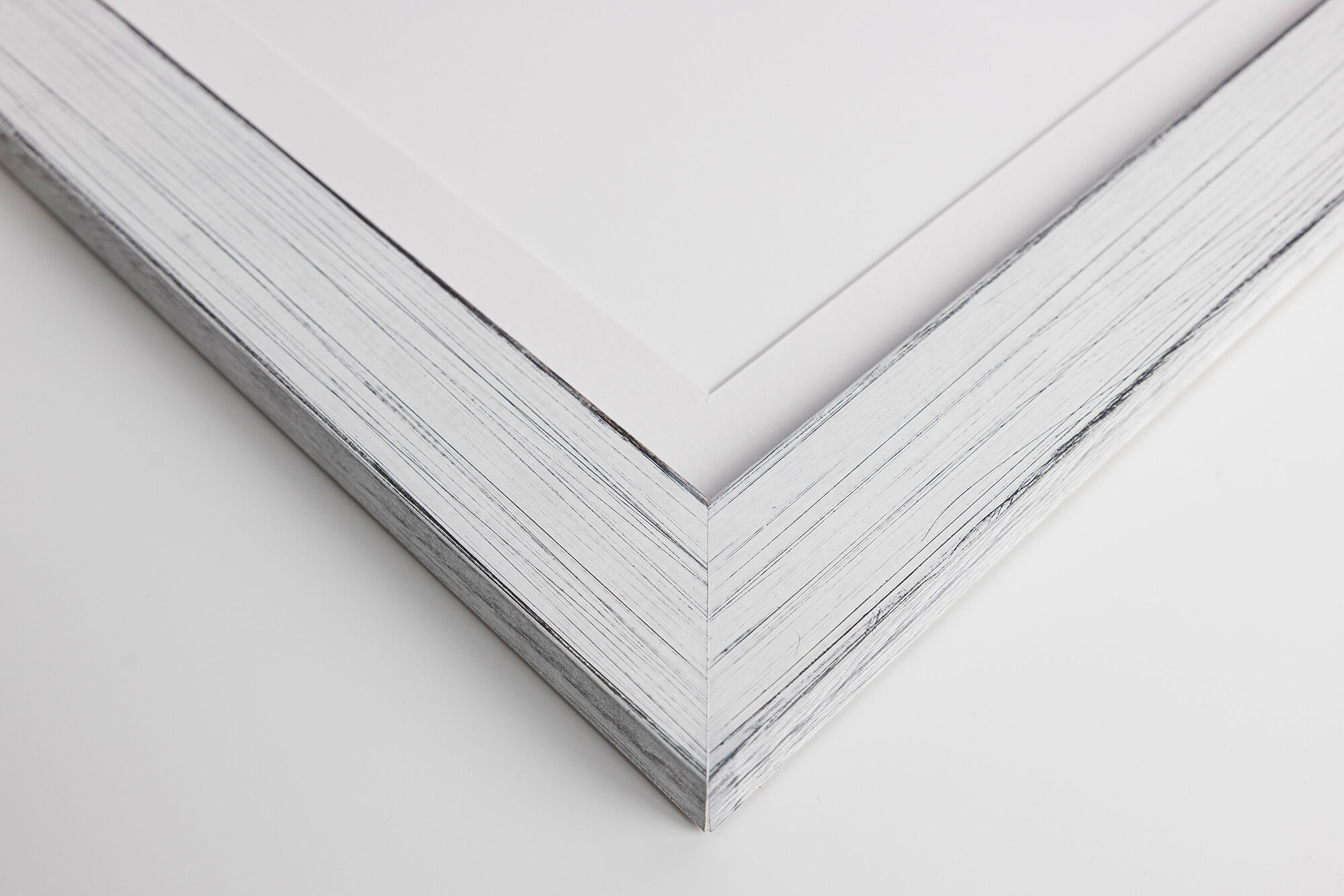 40mm White Wash Frame - White mat